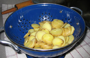 potatoes-in-colander-sized.jpg