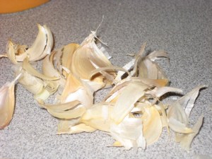 garlic-peels