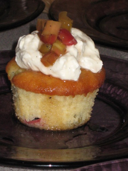 rhubarb cupcake