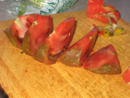 sliced tomatoes